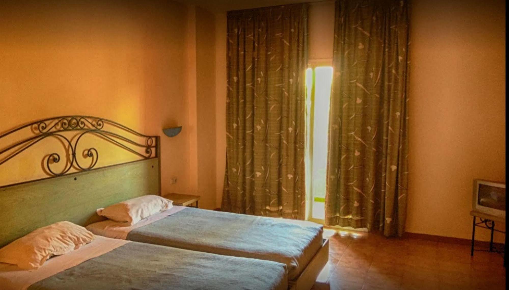 Sun Beach Resort Hammam Chott Exterior photo